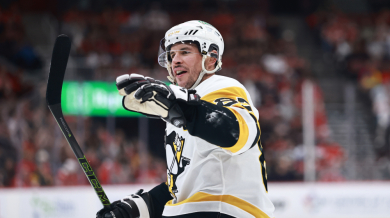 Кросби блесна с два гола, Овечкин отговори с асистенции