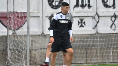 Треньорът на Локо (Пловдив) дава шанс на Валери Божинов