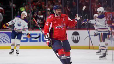 Овечкин изравни рекорд на легендарна фигура