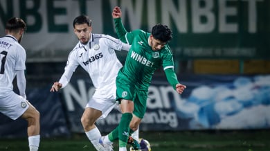 Славия ликува под Околчица