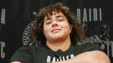 Най-силната жена в света се оказа мъж, издаде я порно видео