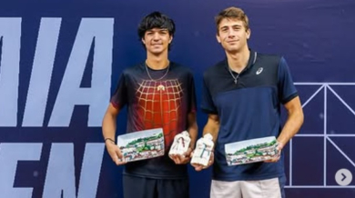 Алекс Донски прегърна купа в Португалия