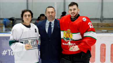 Спряха правата на съдията, ударил национал