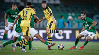 Румънски гранд преговаря за футболист на Ботев (Пловдив)