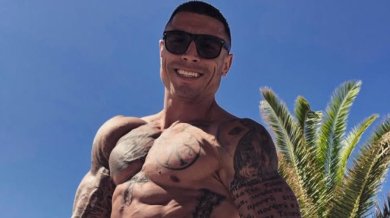 Голяма бомба за известен наш футболист! Снимки