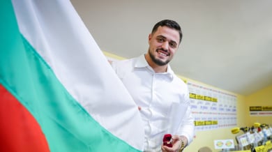 Насар разби конкуренцията за втори пореден "Спортен Икар"