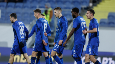 Левски приключи годината с лесна победа, класира се на 1/4-финал Видео