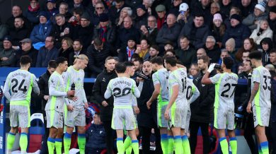 Холанд доближи Ман Сити до върха