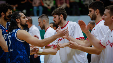 Национал напусна Испания