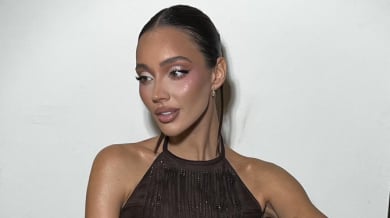 България лудна по тоз юнак, а той си хвана кака, за да го отрака Снимка