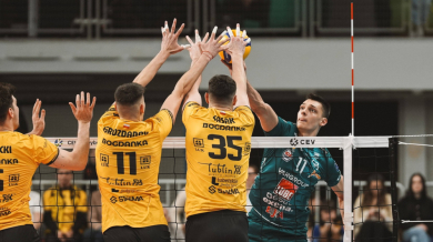 Алекс Николов блести в Италия