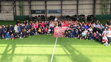 Приятели от футбола събраха 20 000 в помощ на Любо Пенев