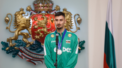 Капитанът на България определен за №8 в света