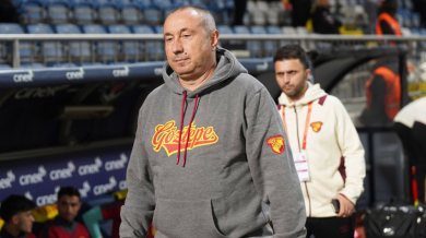 Мъри Стоилов му подаде ръка, а от "благодарност" ето какво се случва