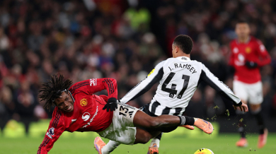 Манчестър Юнайтед се измъчи за победа над "свраките" Видео