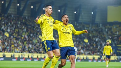 Кристиано Роналдо наближи магическа кота от голове