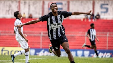 Мъри Стоилов привлича бразилски великан