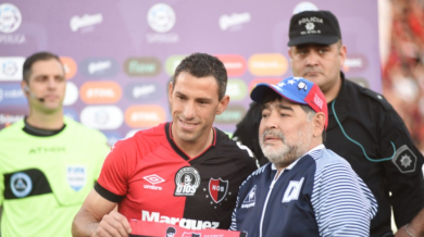 Легенда на аржентинския футбол става на 45