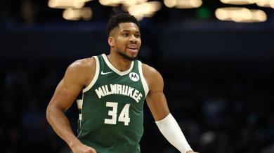 Янис герой с рекорд в зрелищен мач от НБА