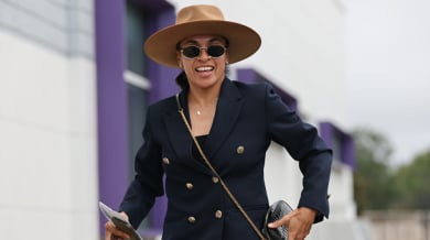 Футболистка №1 в историята мина под венчило