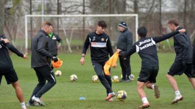 Юношата на Байерн и 17-годишен със Славия в Турция