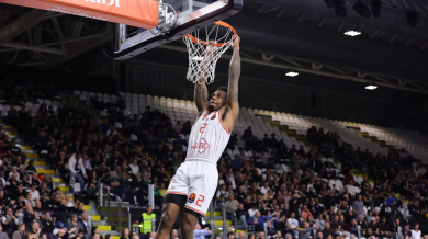 Баскетболна звезда играел симулативно, залагал луди пари