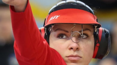 Олимпийската вицешампионка Антоанета Костадинова има рожден ден