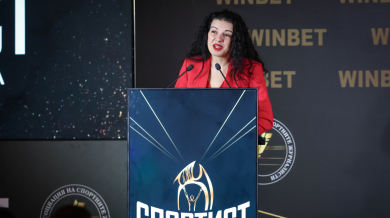 Антоанета Костадинова се окичи със злато