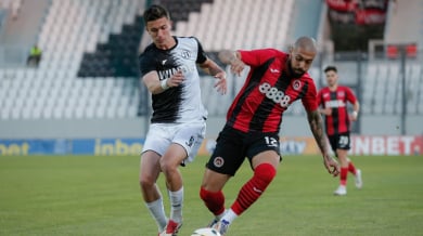 Първо в БЛИЦ: Българин с изненадващ трансфер в Португалия