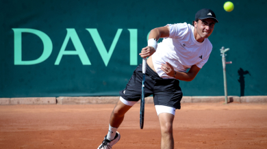 Силното представяне на Иван Иванов продължава