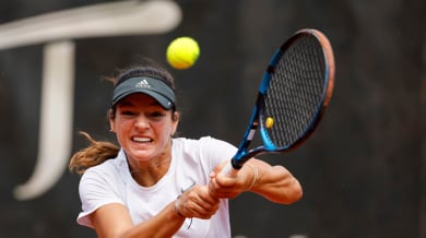 Канадка спря Лиа Каратанчева