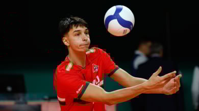 Голямо признание: Феновете в Русия избраха Симеон Николов за №1