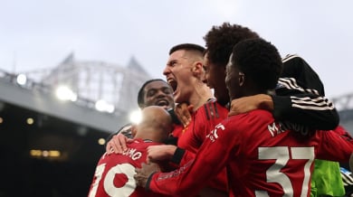 Юнайтед ликува след инфарктни заключителни минути