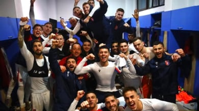 Цесекар от самолета веднага в игра 