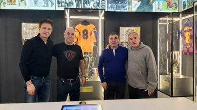 Легенди изненадаха лично Стоичков за юбилея, първи видяха...