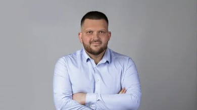 Местен предприемач пое управлението на клуб от Втора лига