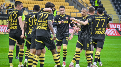 Ботев гази с 5:0 преди пловдивското дерби