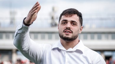 Карлос Насар става на 22