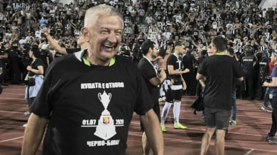 Дясната ръка на Христо Крушарски на косъм от смъртта, намери бойна граната под колата си