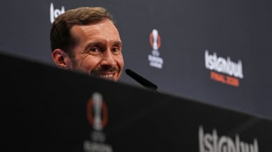 Треньорът на Фрайбург засипа с похвали Астън Вила