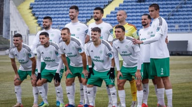 Тим от Втора лига се раздели с шестима