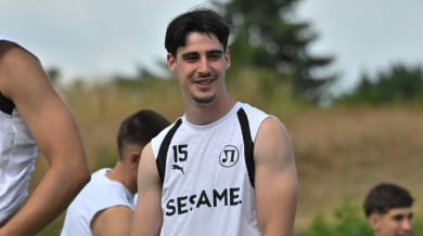 Локо (Пловдив) тества юноша на Челси и Арсенал