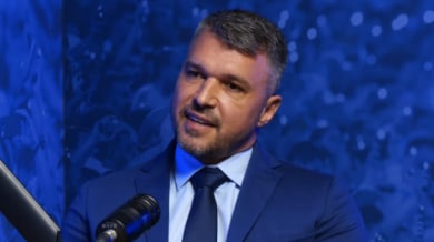 Валери Божинов започва работа в Левски