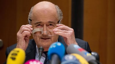 Сеп Блатер скочи на Инфантино, поиска смяна във ФИФА
