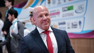 Спортният министър размаха метлата, смени трима ръководители