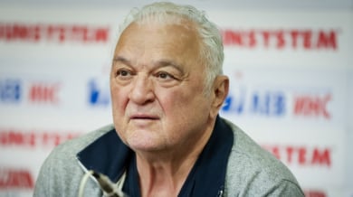Сашо Диков става на 74