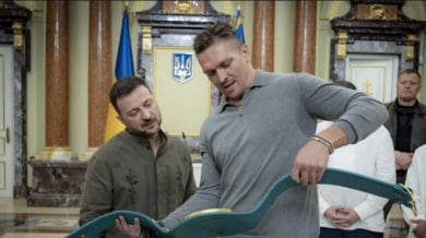 Зеленски си отдъхна след думите на големия герой на Украйна