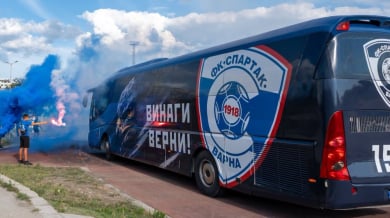 Колата на жената на Илиан Илиев забърсана от новия автобус
