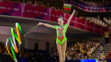 Стилияна Николова поведе на Световното