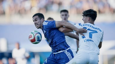 Левски вдига заплатата на Акрам Бурас